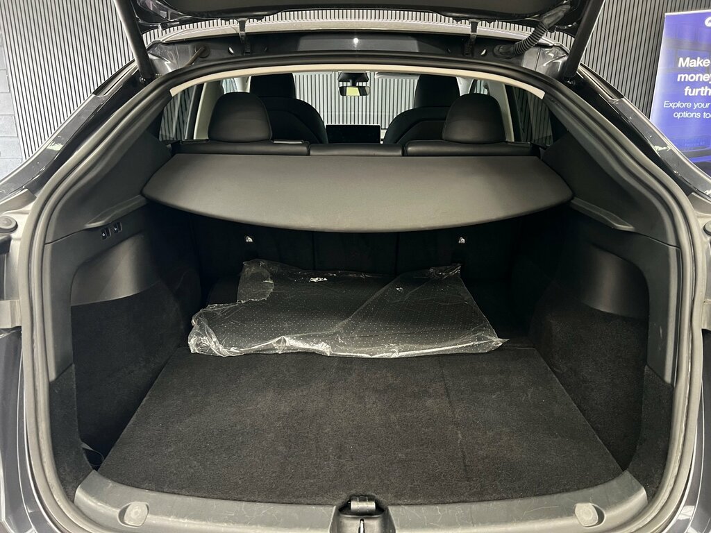 Tesla Model Y Y Dual Motor Long White #25