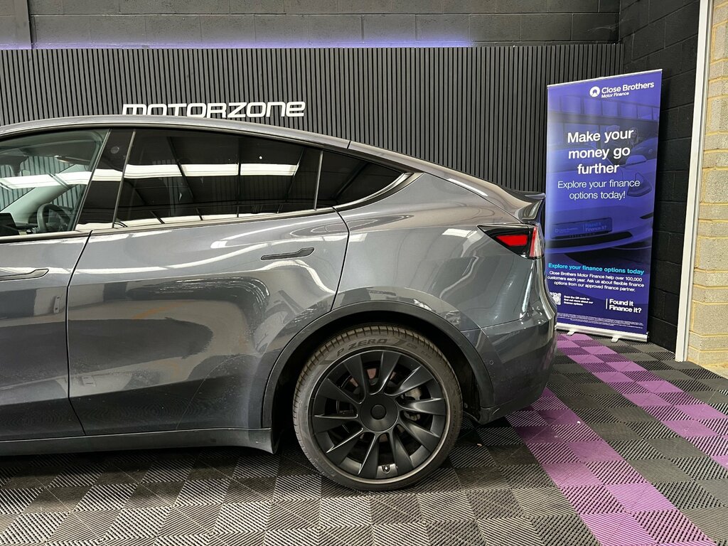 Tesla Model Y Y Dual Motor Long White #17