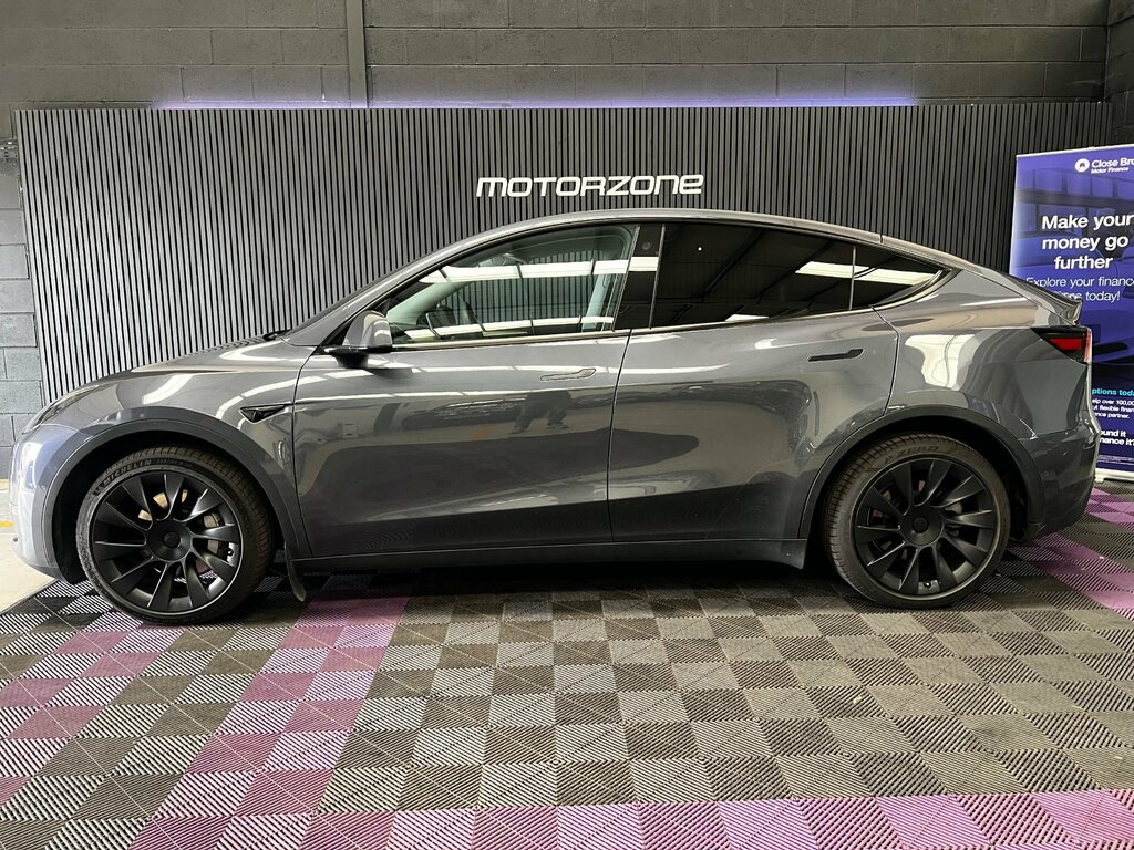 Tesla Model Y Y Dual Motor Long White #15