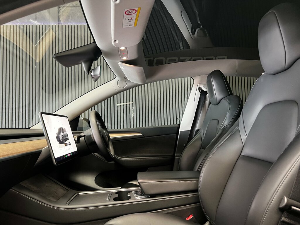 Tesla Model Y Y Dual Motor Long White #22
