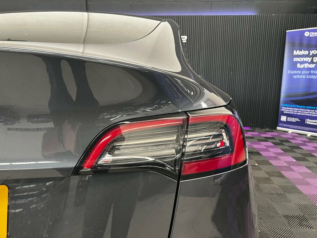 Tesla Model Y Y Dual Motor Long White #44