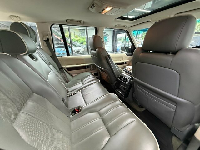 Land Rover Range Rover  Black #12
