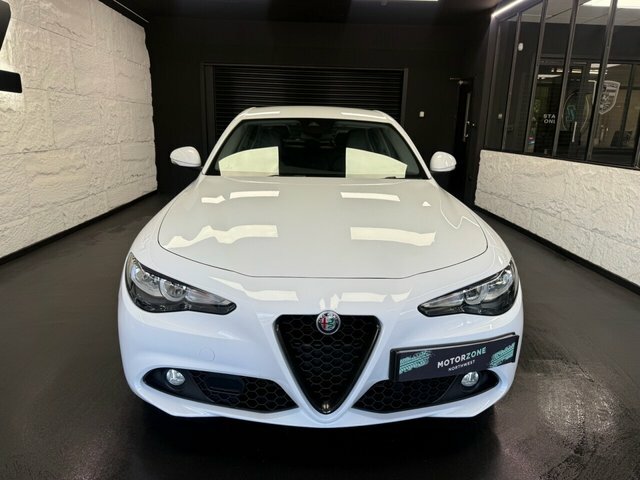 Alfa Romeo Giulia 2.0T Super Saloon Euro 6 S S 20 White #3