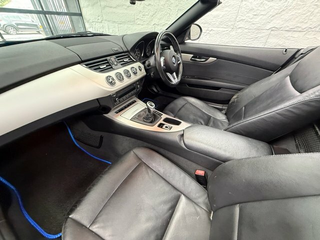 BMW Z4 2.0 18I Convertible Sdrive Euro White #6