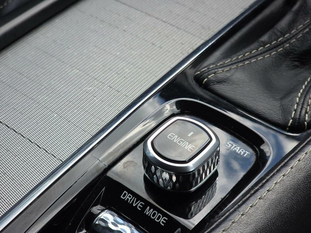 Volvo XC90 T8 Twin Engine R-design Black #15