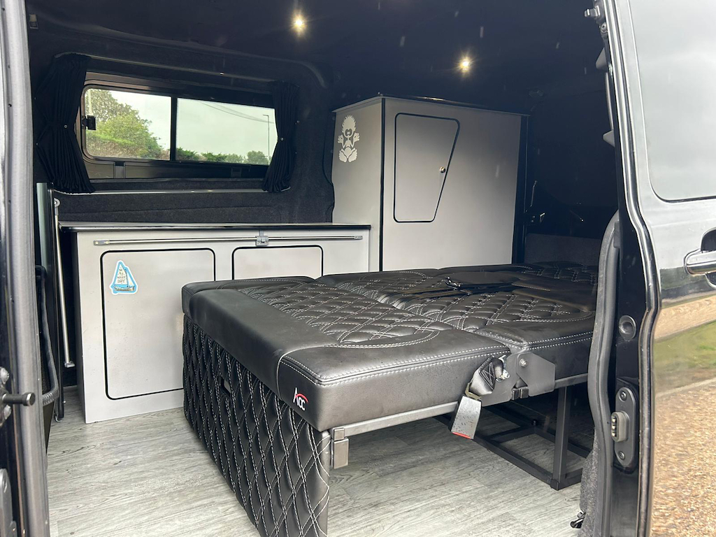Ford Transit Custom 2.0 L 2.0 Custom 280 Ecoblue Limited L1 H1 Eu GK69XVF Black #2