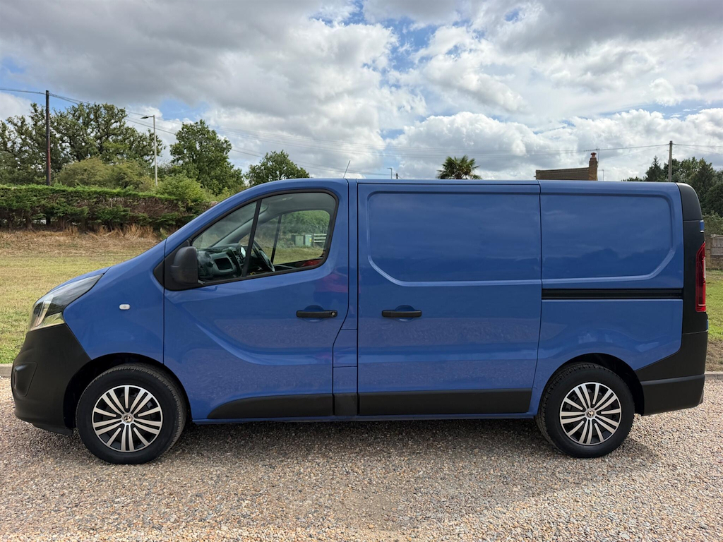Vauxhall Vivaro 1.6 L 1.6 Cdti 2700 Biturbo Ecotec L1 H1 Euro 6 S Blue #2