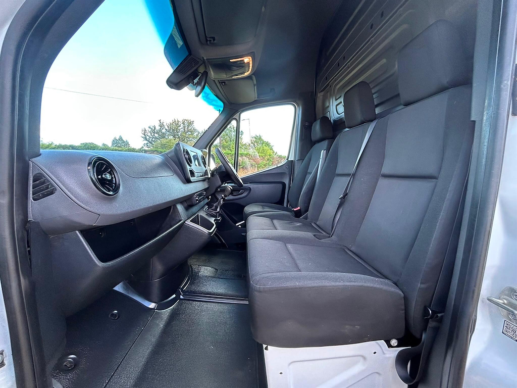 Mercedes-Benz Sprinter 2L Progressive White #11