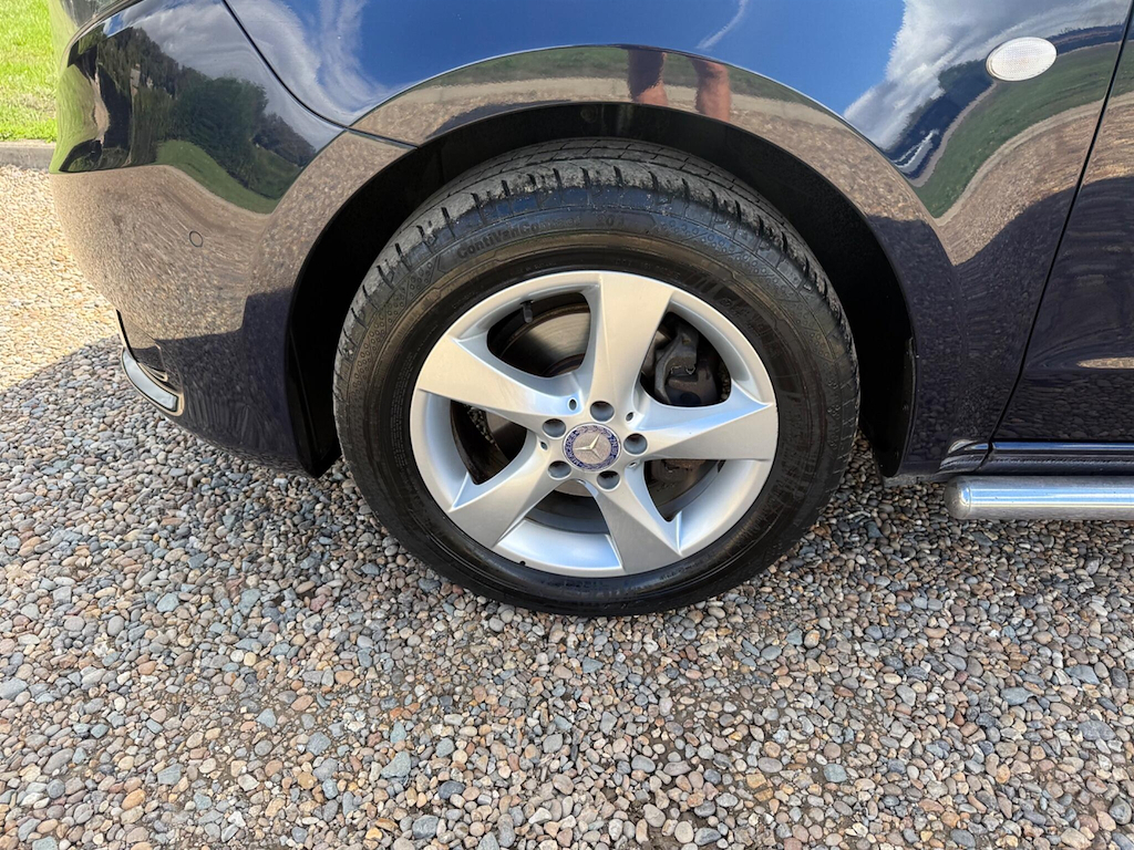 Mercedes-Benz Vito 111Cdi Van Black #13