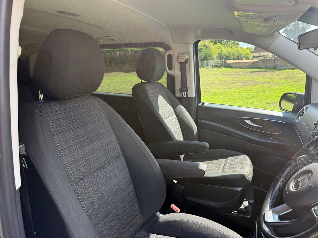 Mercedes-Benz Vito 111Cdi Van Black #29