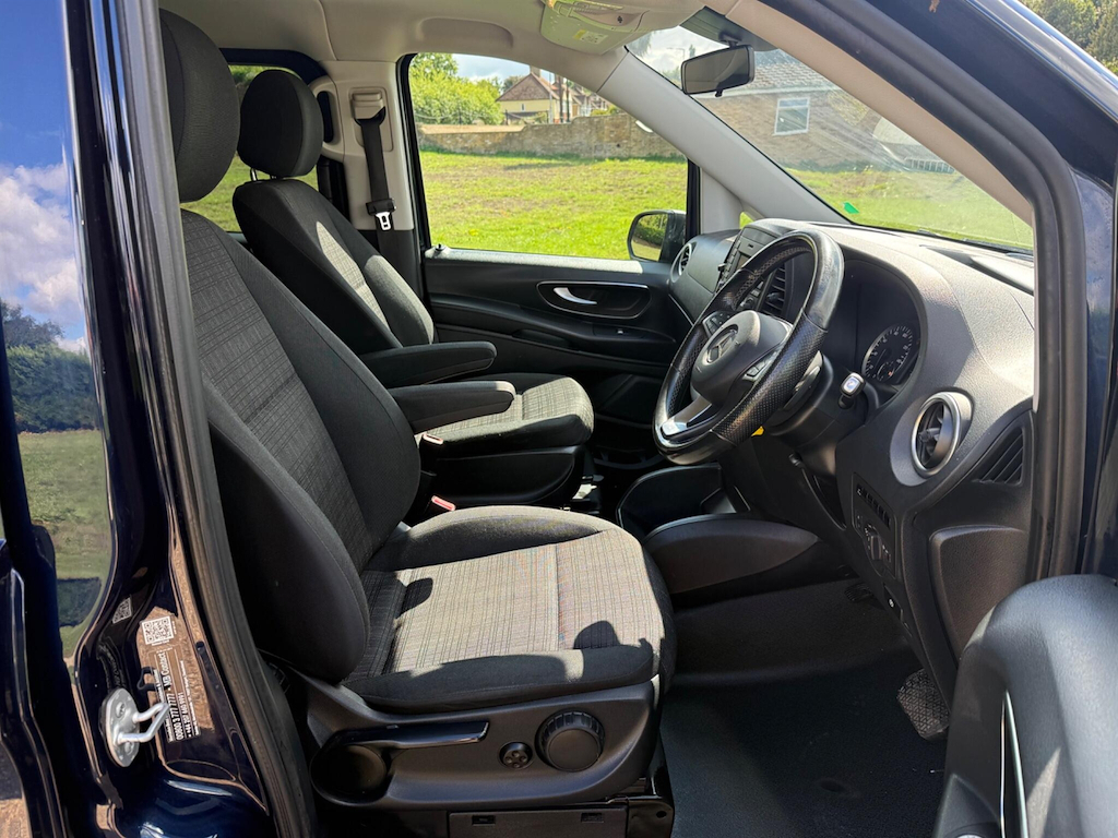 Mercedes-Benz Vito 111Cdi Van Black #26