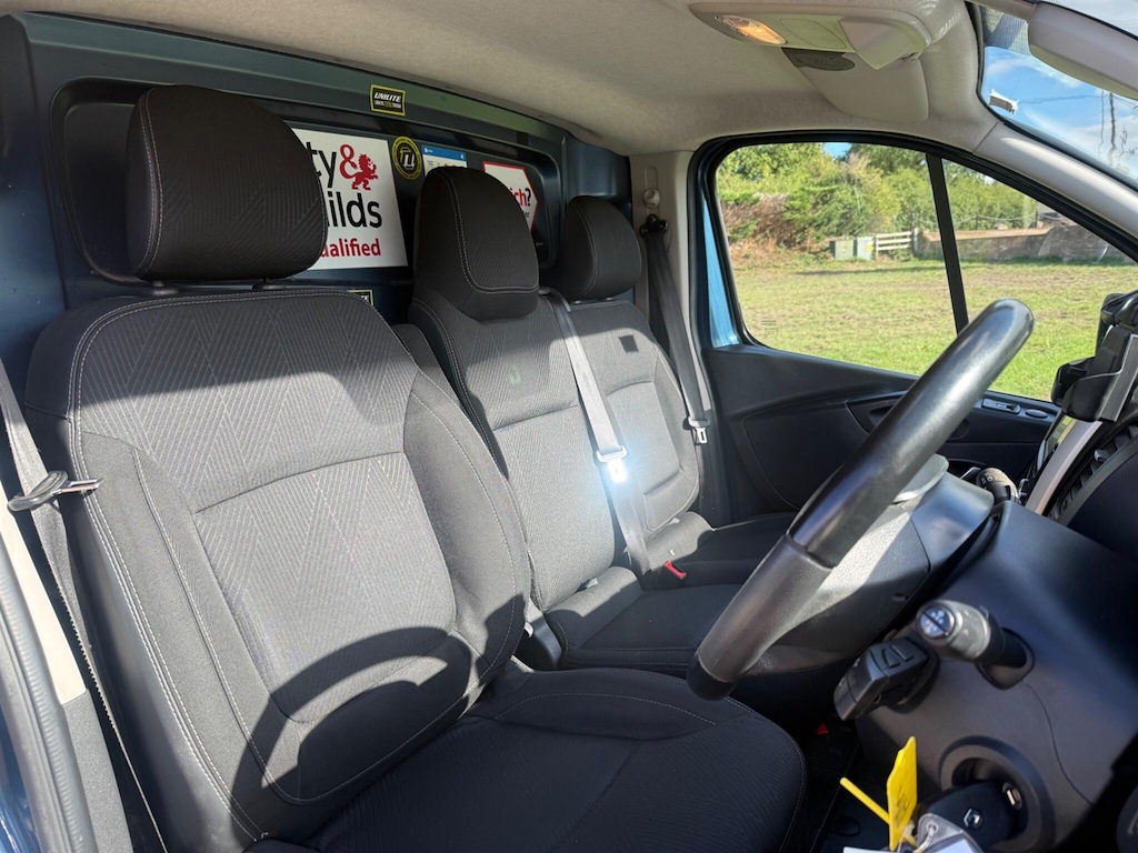 Renault Trafic 2.0 Dci Energy 30 Sport Panel Van Manua Grey #14