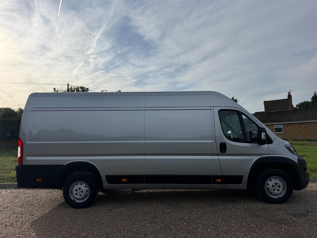 Peugeot Boxer Diesel White #7