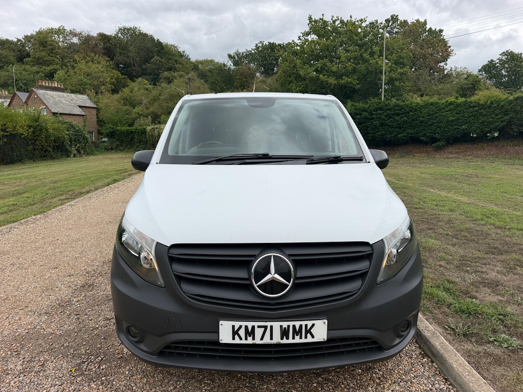 Mercedes-Benz Vito 110Cdi Progressive Van White #8