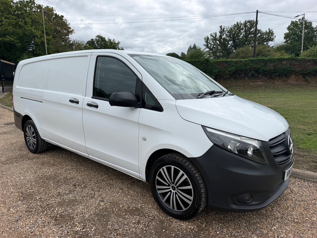 Mercedes-Benz Vito 110Cdi Progressive Van White #7