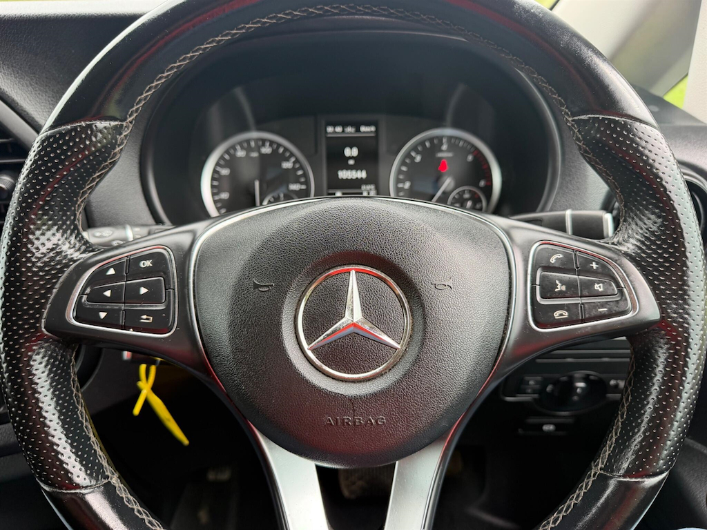 Mercedes-Benz Vito 110Cdi Progressive Van White #17
