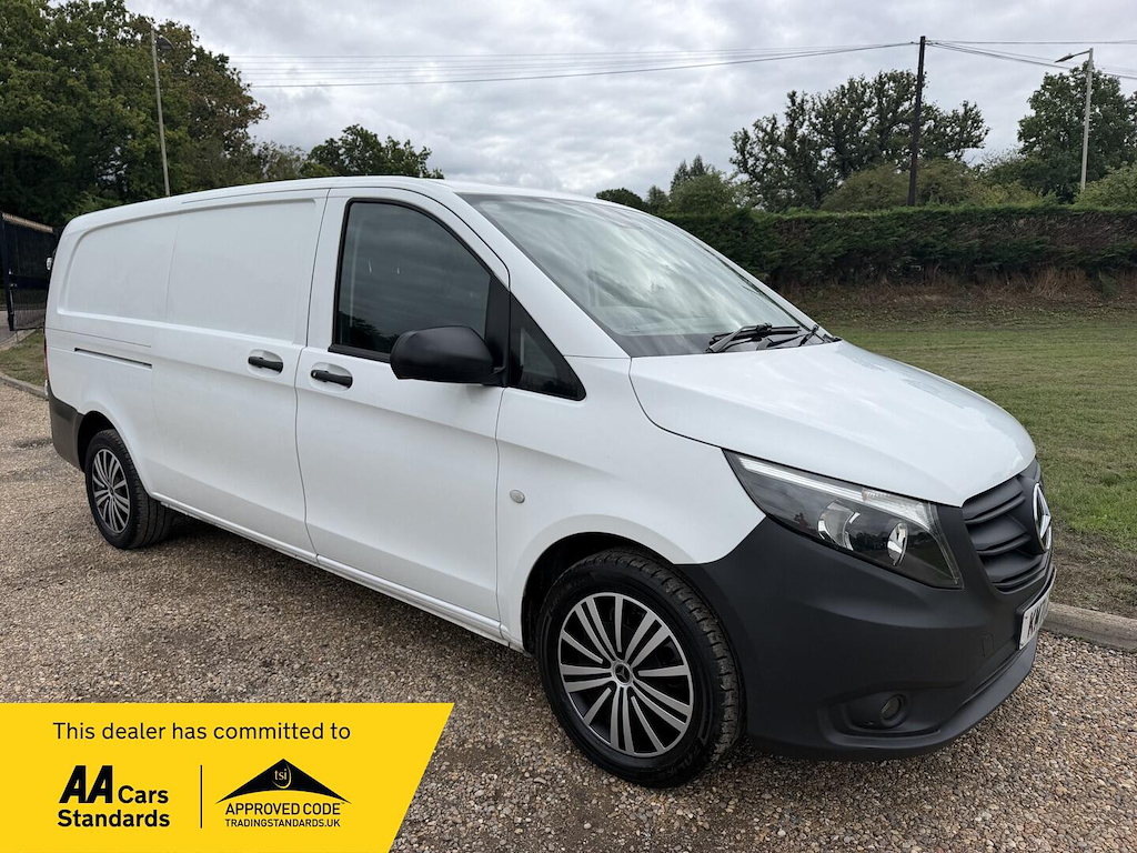 Mercedes-Benz Vito 2.0 L 2.0 116 Cdi Progressive G-tronic Rwd L3 Euro White