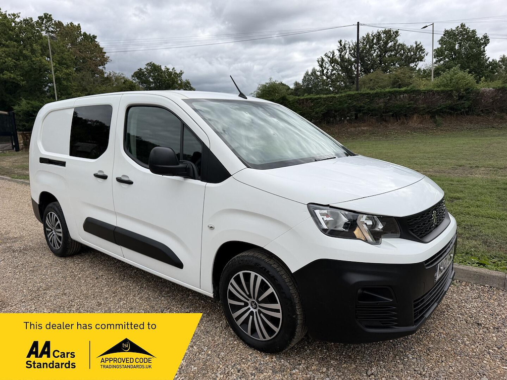 Peugeot Partner 1.5 L 1.5 Bluehdi 850 Professional Long Crew Van D White
