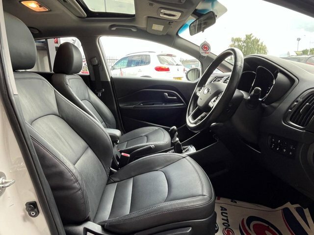 Kia RIO 1.4 Ecodynamics 4 Hatchback Euro White #4