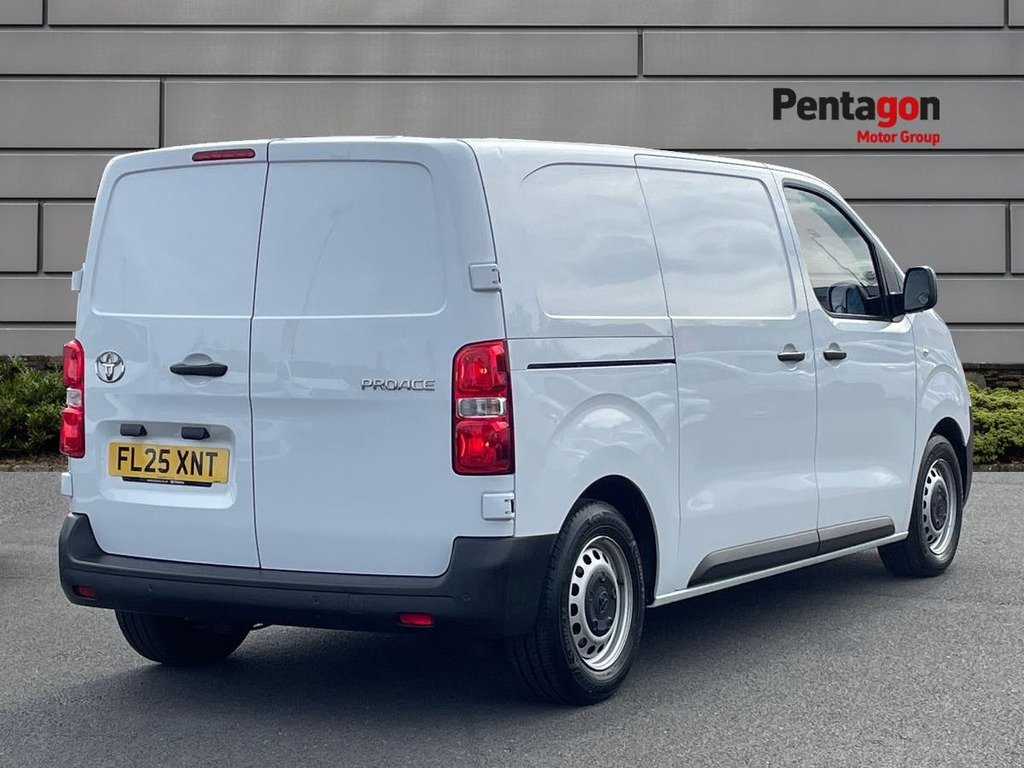 Toyota PROACE 1.5D Active Medium Panel Van 6Dr Mwb White #4