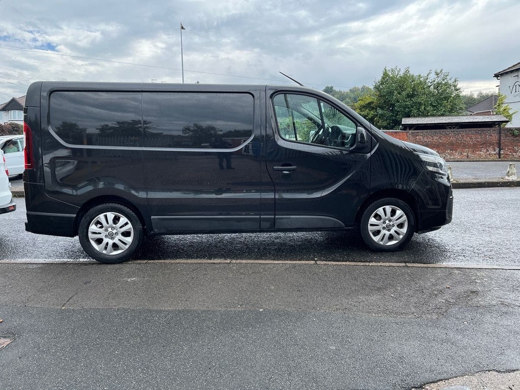 Nissan Primastar 2.0 Dci 30 Tekna Panel Van Grey #31