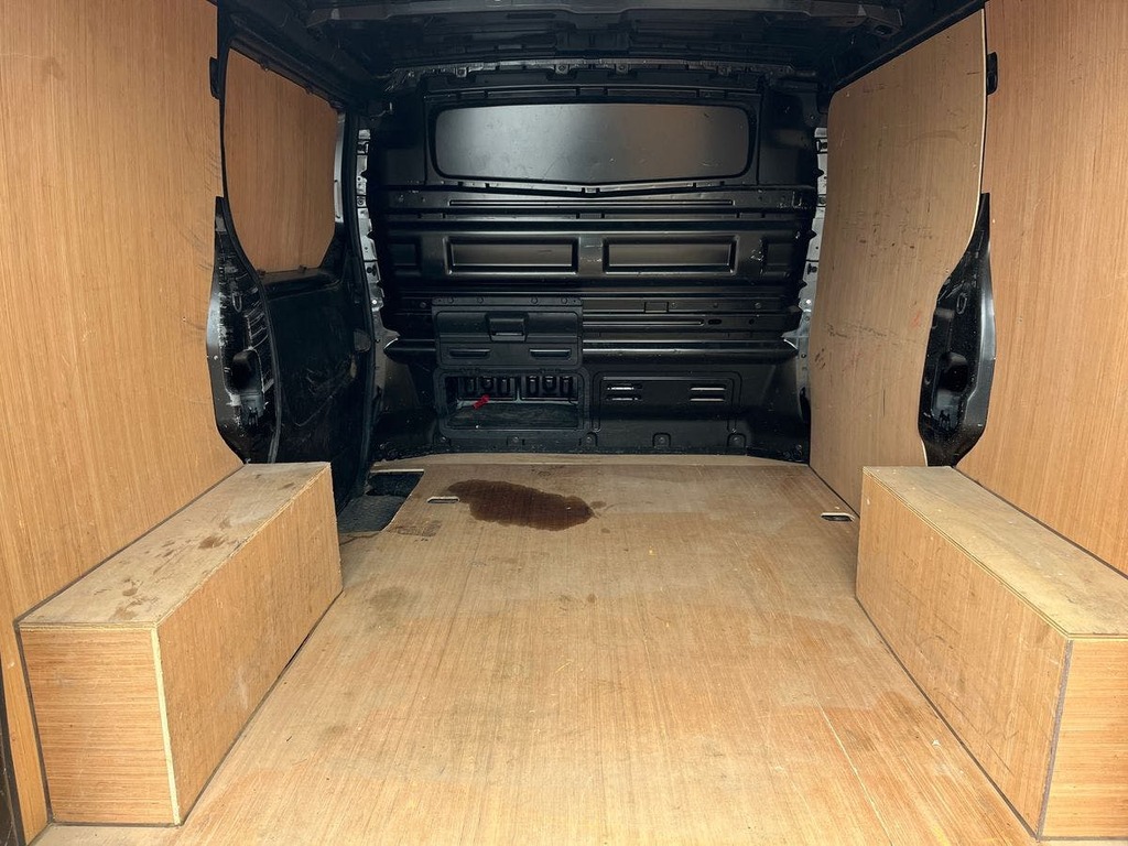 Nissan Primastar 2.0 Dci 30 Tekna Panel Van Grey #10