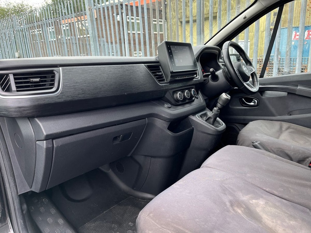 Nissan Primastar 2.0 Dci 30 Tekna Panel Van Grey #7