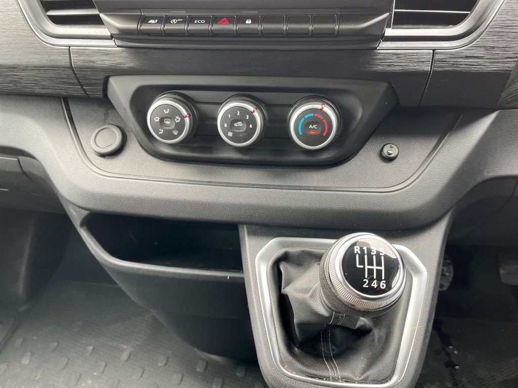 Nissan Primastar 2.0 Dci 30 Tekna Panel Van Grey #21