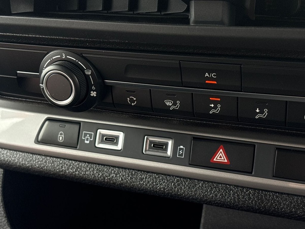 Vauxhall Vivaro Prime Black #26