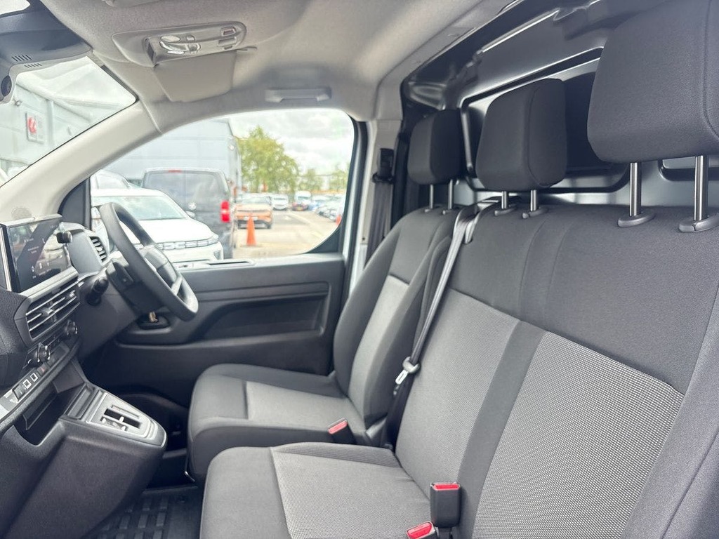 Vauxhall Vivaro Prime Black #8