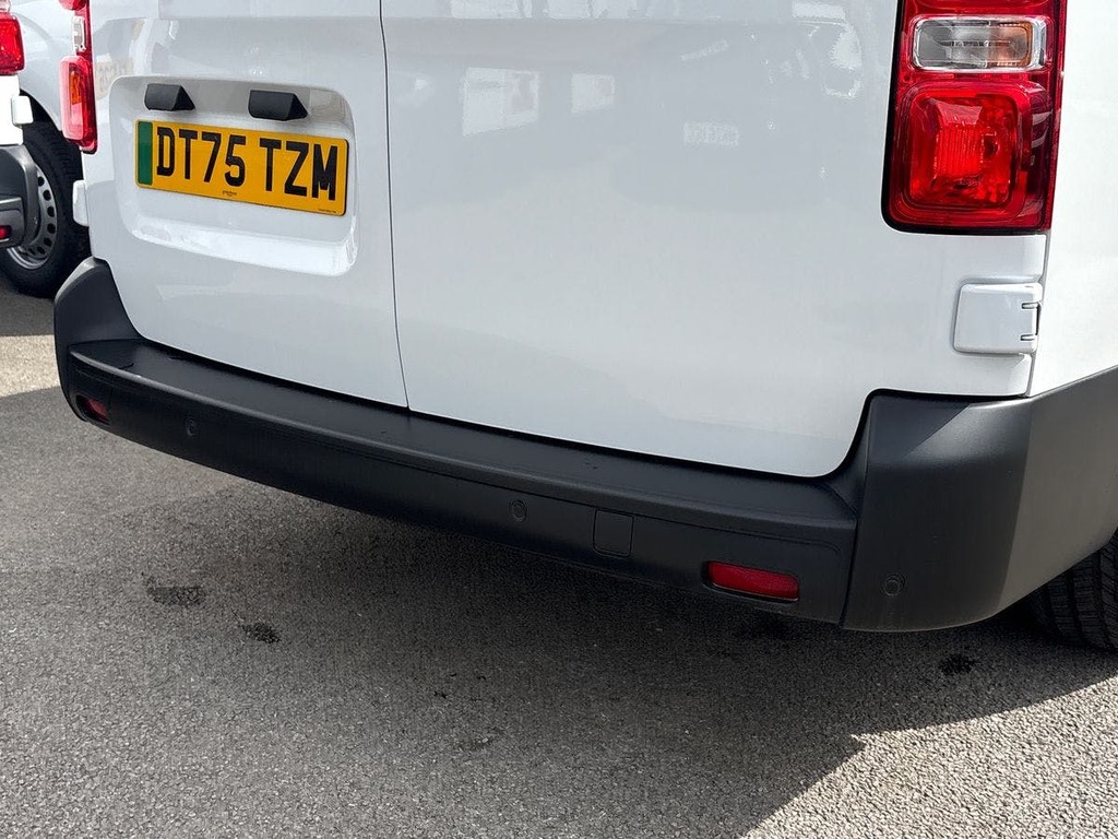 Vauxhall Vivaro Prime Black #16