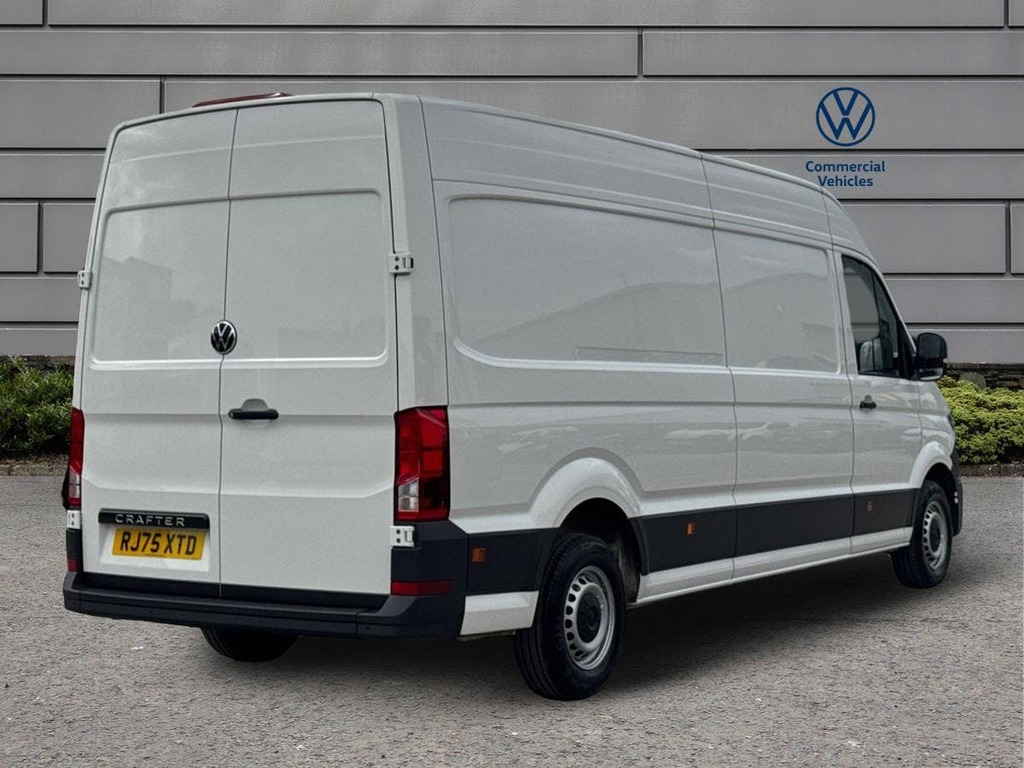 Volkswagen Crafter Cr35 Lwb Fwd Cr35 Panel Van Commerce Lwb 14 White #4