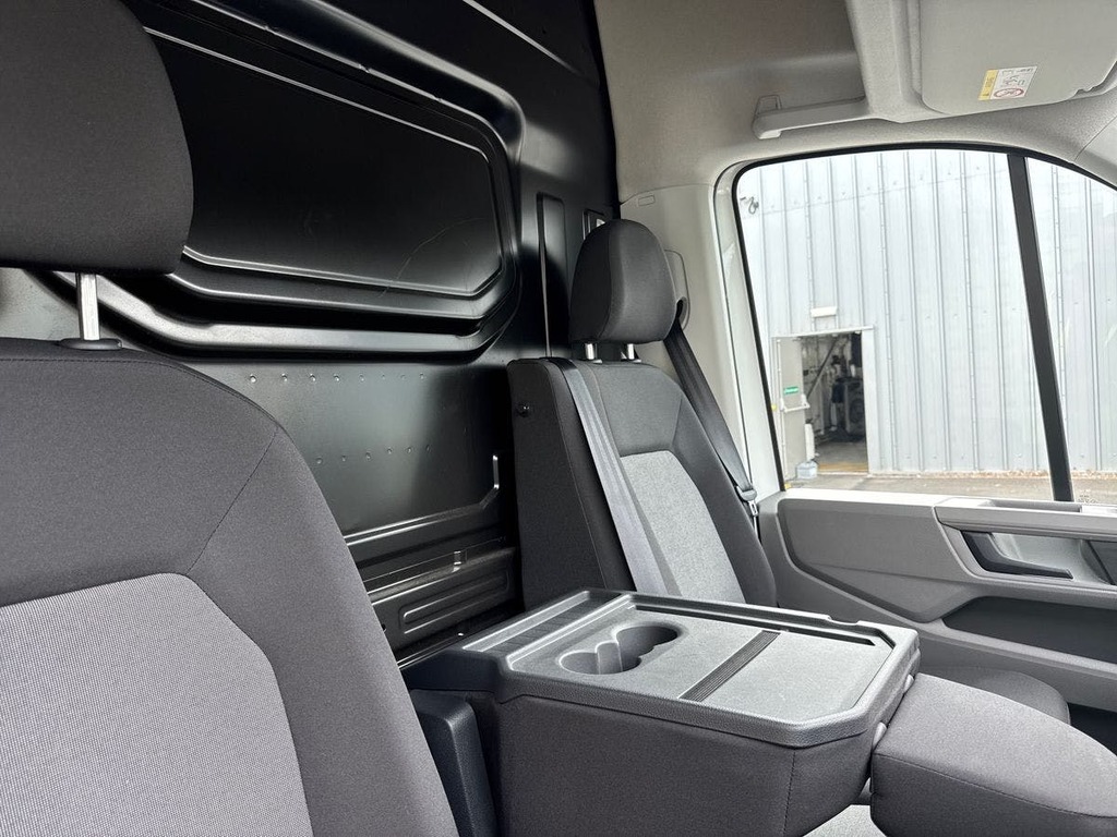 Volkswagen Crafter Cr35 Panel Van Commerce Plus Mwb 140 Ps 2.0 Tdi 8S Blue #24