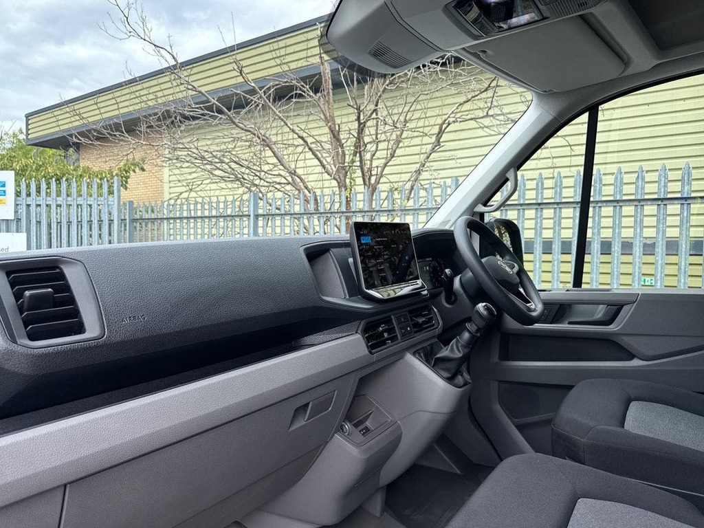 Volkswagen Crafter Cr35 Panel Van Commerce Plus Mwb 140 Ps 2.0 Tdi 8S Blue #7