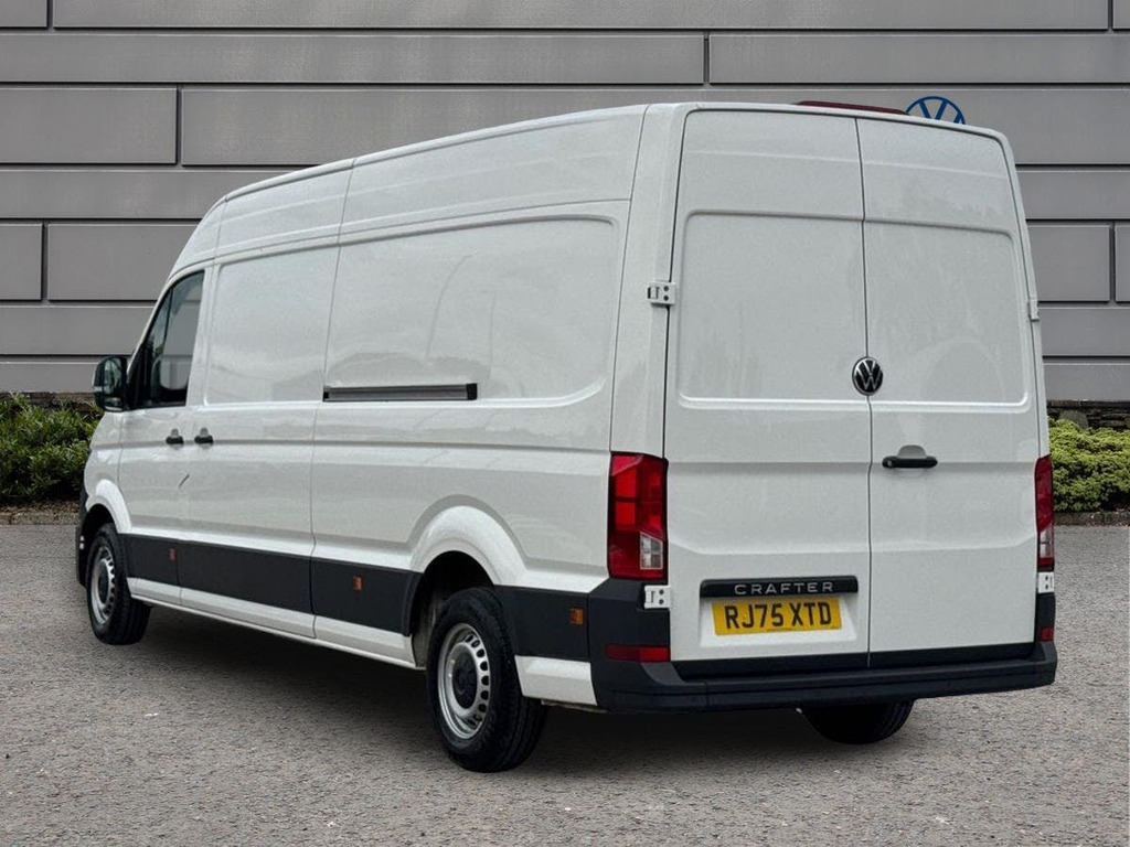 Volkswagen Crafter Cr35 Lwb Fwd Cr35 Panel Van Commerce Lwb 14 White #2