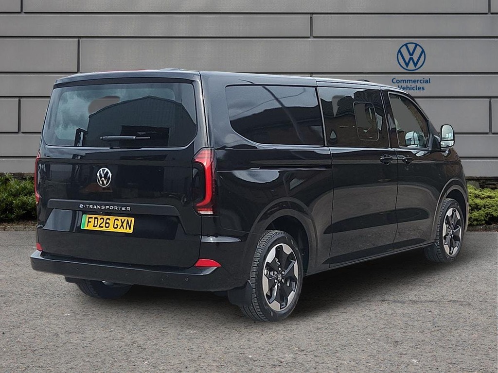 Volkswagen E-Transporter T32 65Kwh Commerce Pro Kombi Double Cab Electr Black #4