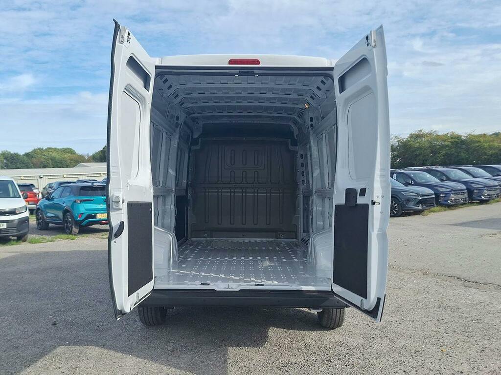 Vauxhall Movano 2.2 Cdti 3500 Biturbo Prime Panel Van M White #10