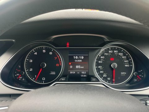 Audi A4 Saloon 2.0 Tdi Se Technik Multitronic Euro 5 Ss Black #27