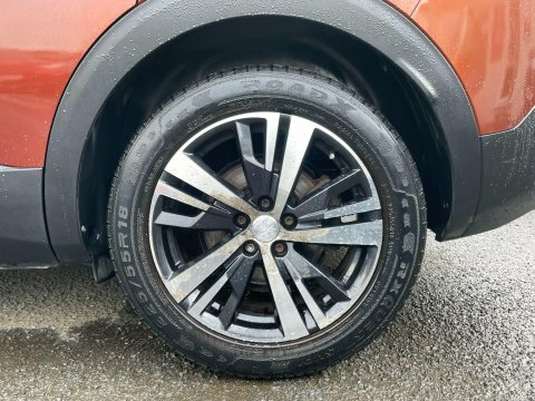 Peugeot 3008 1.2 Puretech Allure Brown #5