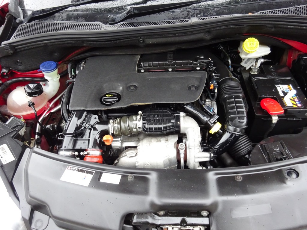Peugeot 208 Active White #16