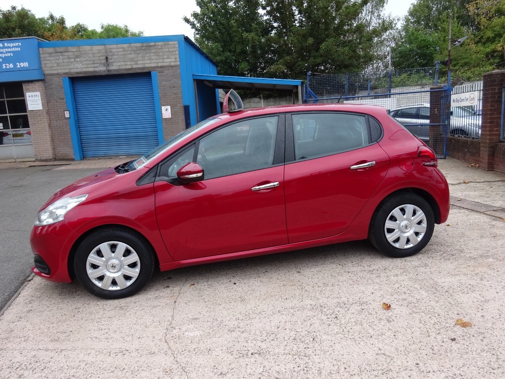Peugeot 208 Active White #3