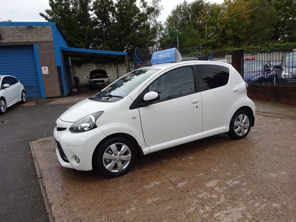 Toyota Aygo 1.0 Vvt-i Fire Mmt Ac White #2