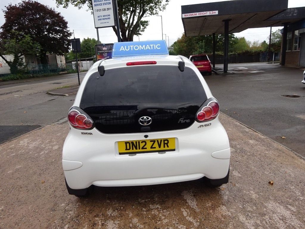 Toyota Aygo 1.0 Vvt-i Fire Mmt Ac White #5