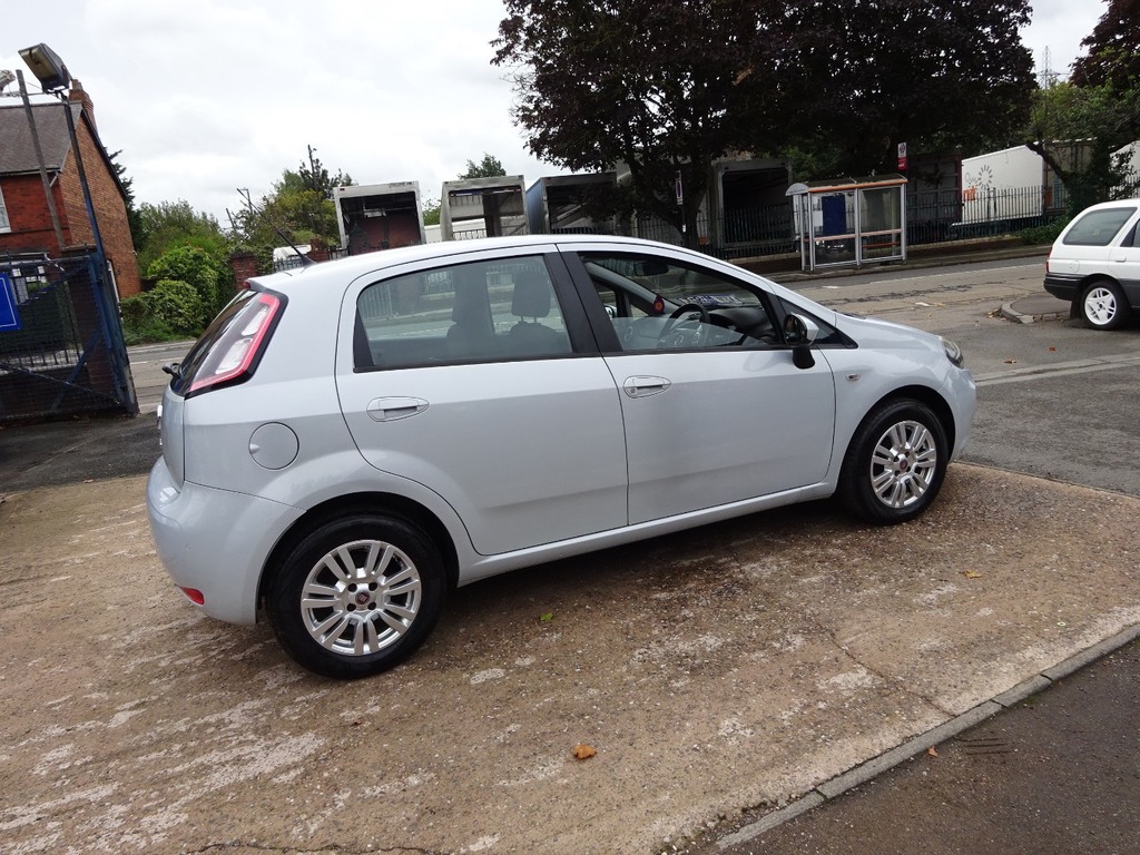 Fiat Punto 1.4 Easy White #6