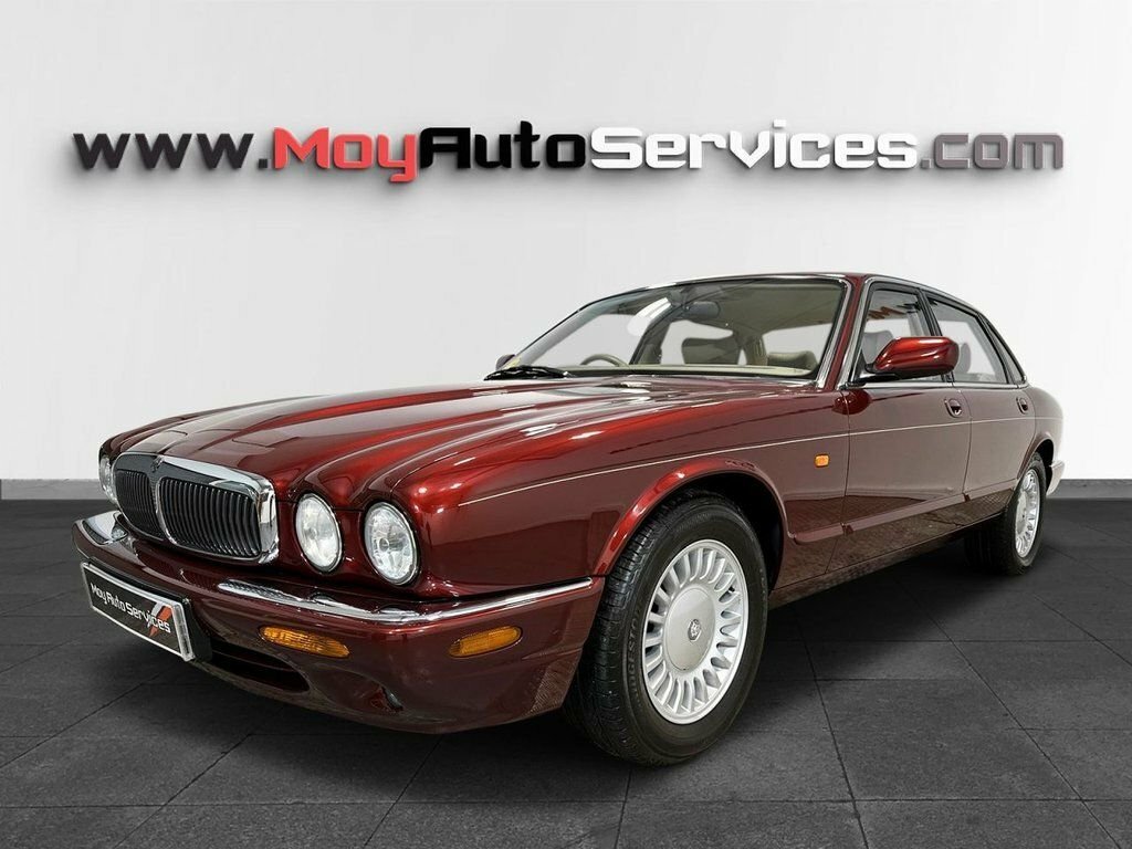 Jaguar XJ 3.2 Xj8 Saloon 288 Gkm, 240 Red #2