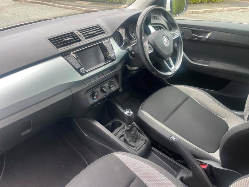 Skoda Fabia 1.0 Mpi Se White #6