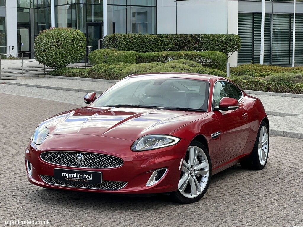 Jaguar XK 5.0 V8 Red