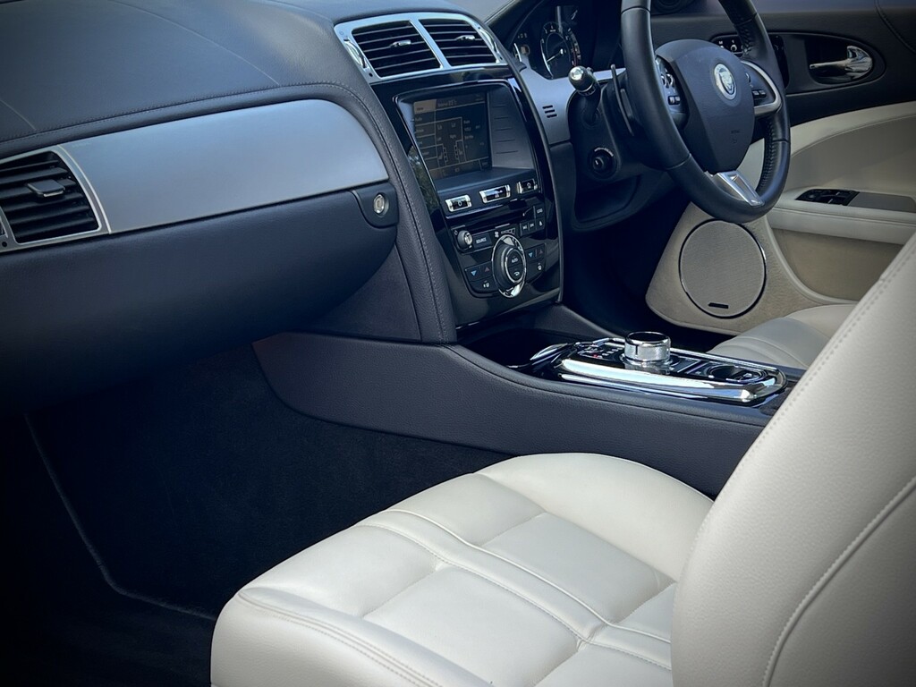 Jaguar XK Coupe Black #43
