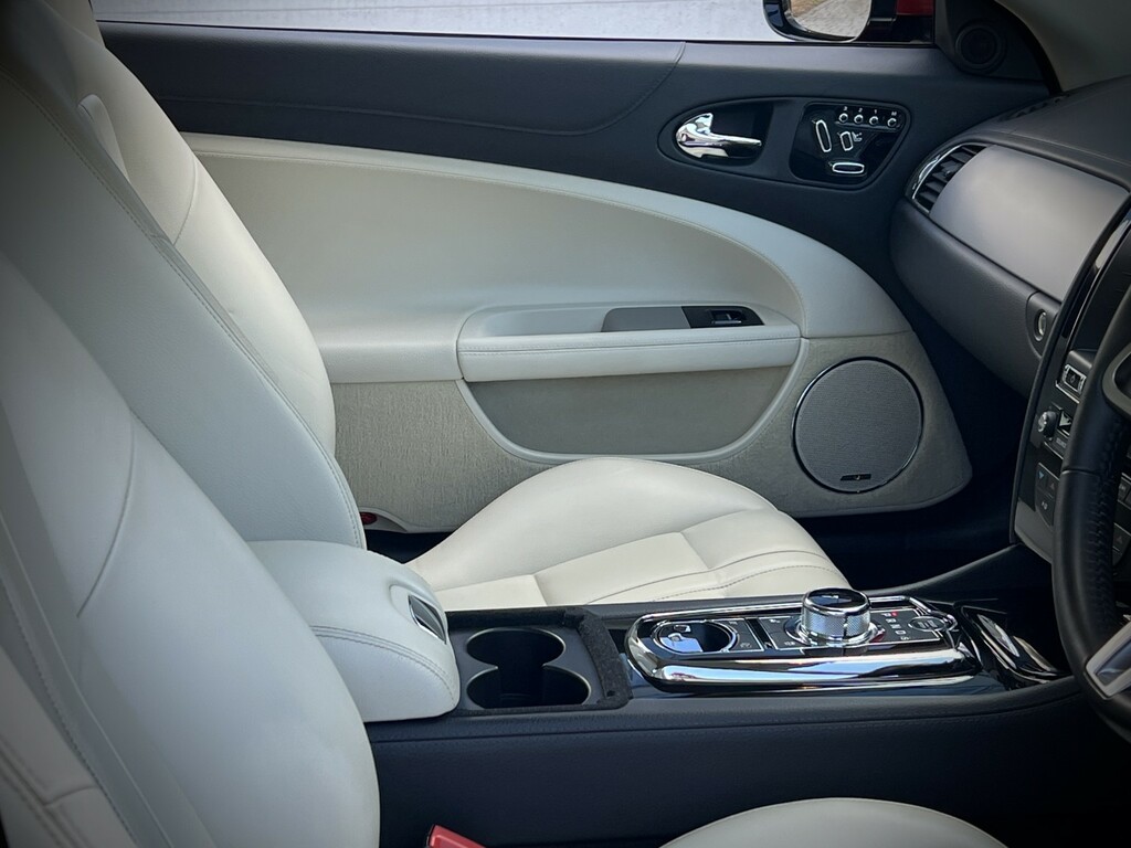 Jaguar XK Coupe Black #32
