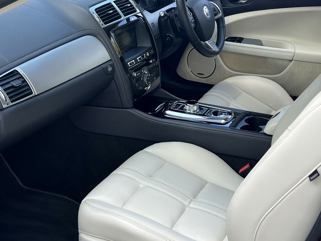 Jaguar XK Coupe Black #16